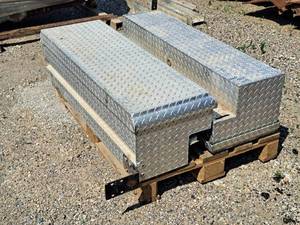lot 183 image: Lot of (2) Weather Guard Diamond Plate Aluminum Truck Bed Tool Boxes 184-0-1