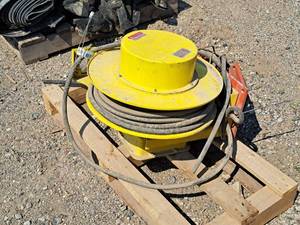 lot 185 image: Daniel Woodhead Company Weatherproof Electric Cable Reel 92544B with Heavy Duty Power Cord