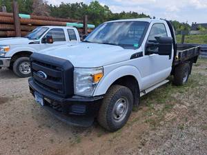 lot 163 image: 2011 Ford F-350 Super Duty 2-Door Work Truck