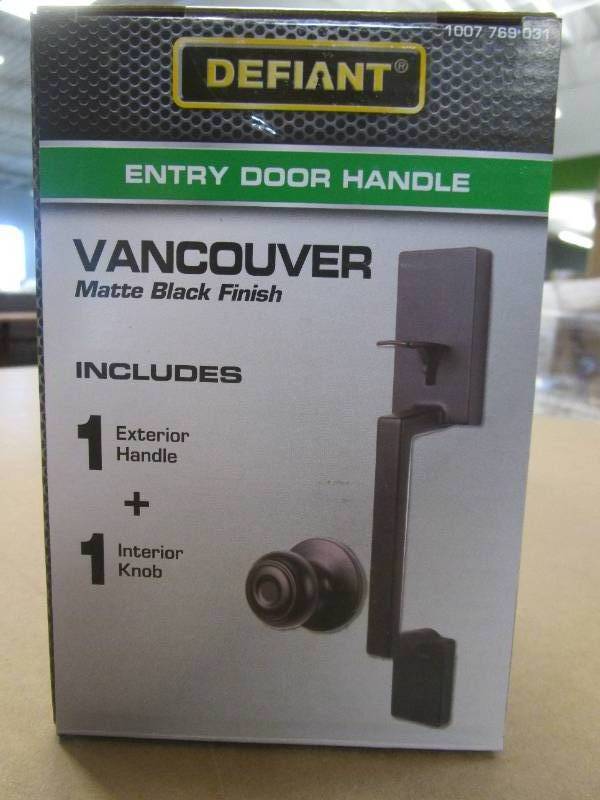 lot 531 image: Defiant Vancouver Matte Black Entrance Door Handleset with Hartford Interior Knob (NEW)