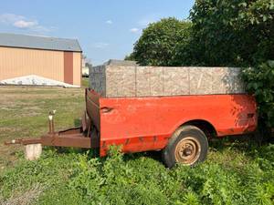lot 5 image: Pickup Box Trailer