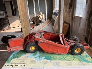lot 19 image: 1950s Doepke Heiliner Road Scraper 28 Long