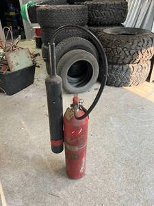 lot 27 image: Randolph 15 Fire Extinguisher