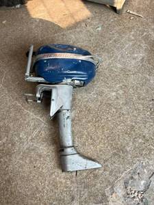 lot 30 image: Mercury Mark 5 Motor