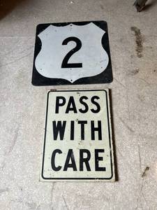 lot 33 image: Decommissioned Road Signs
