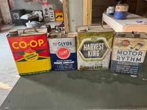 lot 38 image: Vintage Oil Cans
