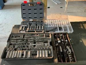 lot 42 image: Sockets