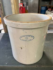 lot 69 image: 5 Gallon Marshall Pottery