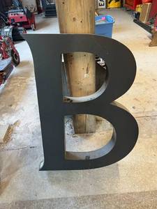 lot 72 image: 34 Tall Metal Letter B