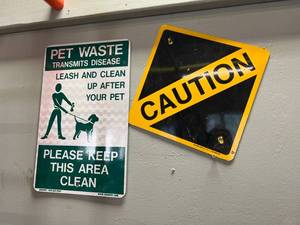 lot 106 image: Signs
