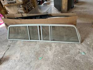 lot 116 image: Pickup Sliding Rear Window
