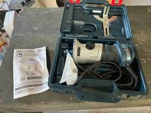 lot 131 image: Bosch GKF125CE Router