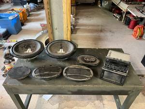lot 136 image: Auto Speakers & Radios