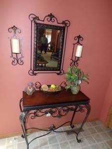 Entry Table and Dcor Lot