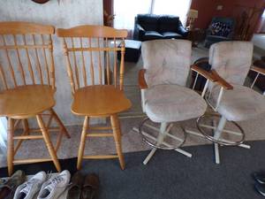 2 wooden bar stools, 2 swivel bar chair