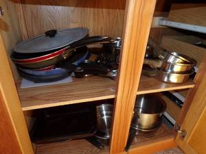 Contents of Kitchen Island contents Lot