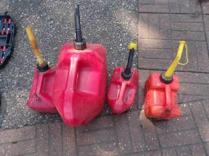 4 Gas Cans