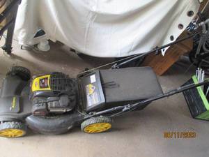 lot 4 image: Brute 725EXI Ready Start Swlf prope...