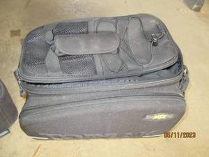 lot 14 image: Set of 2 ToPeak Bicycle accessory b...