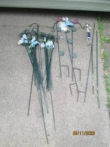 lot 31 image: Large collection of metal plant pro...