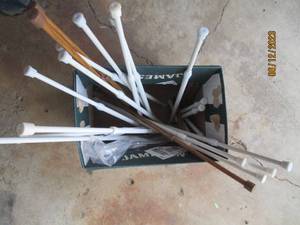 lot 78 image: Lot of Spring-style stabilizer rods...