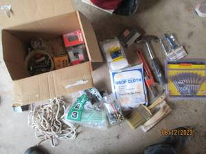 lot 103 image: Paint brushes, rollers, trowls, dro...