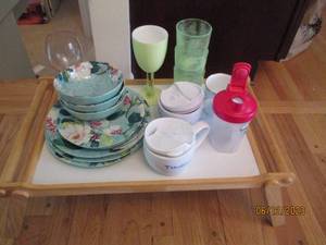 lot 186 image: Breakfast in bed style serving tray...