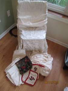 lot 201 image: Set of 4 Ivory toned Formal Chair c...