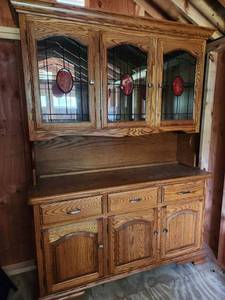 lot 110 image: 2 piece Solid Oak Kushwood Mfg Buff...