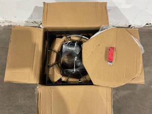 lot 62 image: CreoleFeast 30 Qt. Turkey and 10 Qt. Fish Fryer Boiler Steamer Set