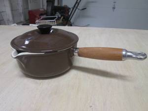 Le Creuset #16 Brown Enamel Pan wit...