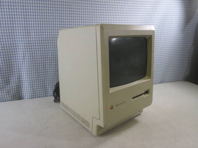 D-3) Macintosh Plus 1MB Vintage Ap... | W2WHT Vintage, Collector