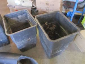 lot 1 image: (BS) Riding Lawn Mower Bagger Parts...