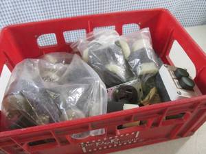 lot 29 image: (G-1) Electrical ConnectorsPlugs E...