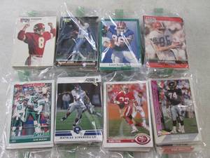lot 94 image: (FS) 432 Assorted Football Cards - ...
