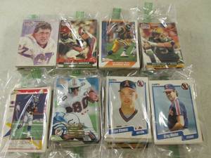 lot 95 image: (FS) 432 Assorted Sports Cards - 6 ...