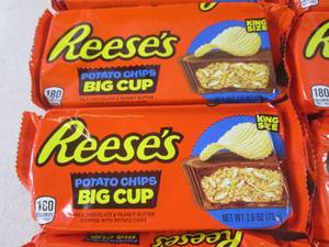 lot 100 image: (B-3) 18 King Size Reeses Potato Ch...