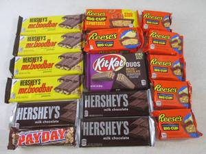 lot 108 image: (B-3) Assorted Candy Bars Past Date...