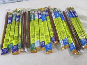 lot 122 image: (C-3) 23 Assorted Slim Jim Monster ...