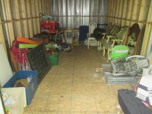 lot 130 image: (UF1) Contents of Shed - Table and ...