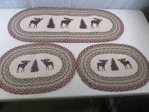 lot 150 image: (BS) Ruff Hewn 3pc Moose Rugs - 36...