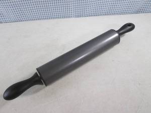 lot 153 image: (H-1) OXO Steel Non Stick Rolling P...