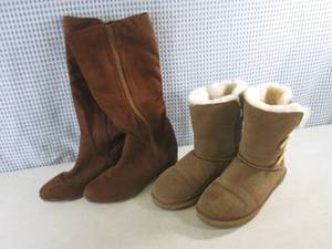 lot 162 image: (BS) 2 Pairs of Ladies Boots Bear P...