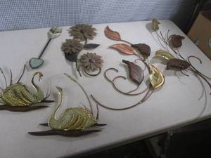 lot 163 image: (A-3T) Assorted Metal Wall Decor...