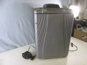 lot 213 image: (D-4) Coleman Insulated Portable El...
