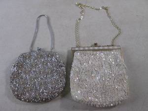 lot 224 image: (C-4) 2 Vintage Art Deco Style Bead...