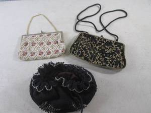 lot 236 image: (C-4) 2 Vintage Purses with Beads a...