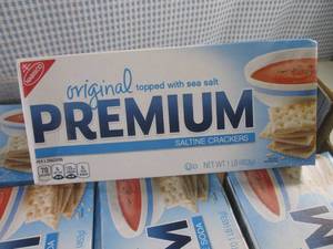lot 280 image: (D-1) 7 Boxes Saltine Crackers Best...
