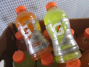 lot 297 image: (EC2) 15 Bottles Gatorade Mix of Or...