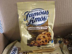 lot 300 image: (B-4) Case 42 Pouches Famous Amos C...